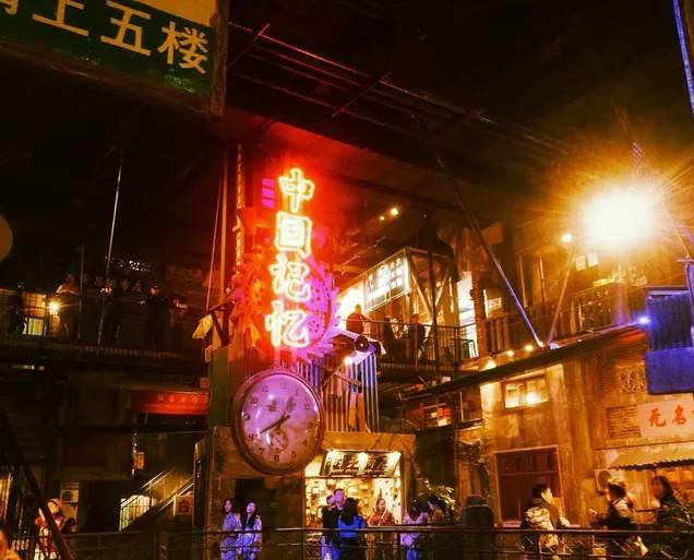 励志句子│随波逐流的同时不要忘了逆流而上 :Bsports必一体育(图4)
励志句子│随波逐流的同时不要忘了逆流而上 :Bsports必一体育(图4)