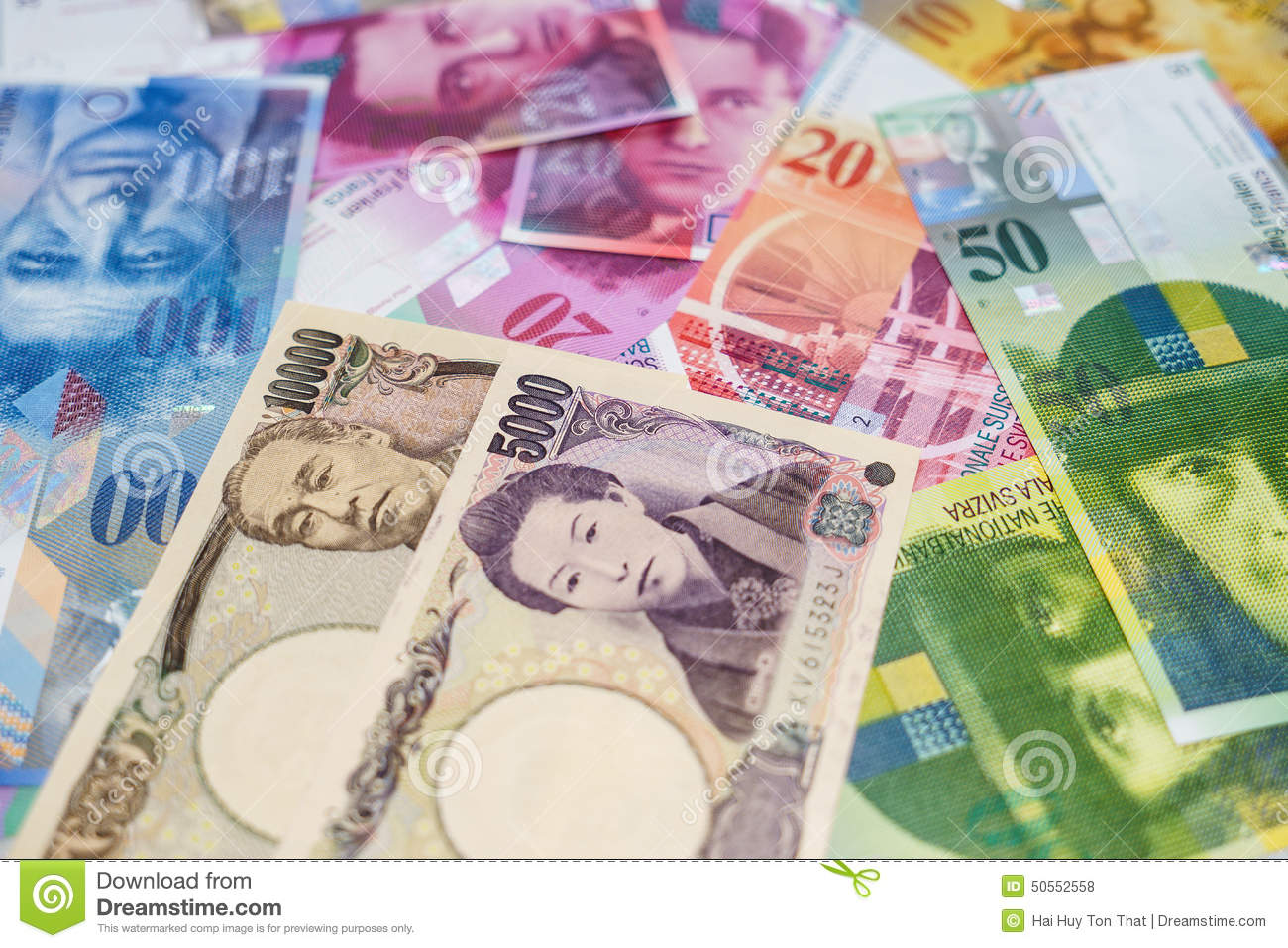 【b体育】
保税支队流动宣传车“走街串巷”为住民送上“防火秘笈”(图3) b体育